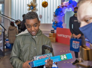 VIP-kids verrast met cadeautjes van Wehkamp en PEC Zwolle
